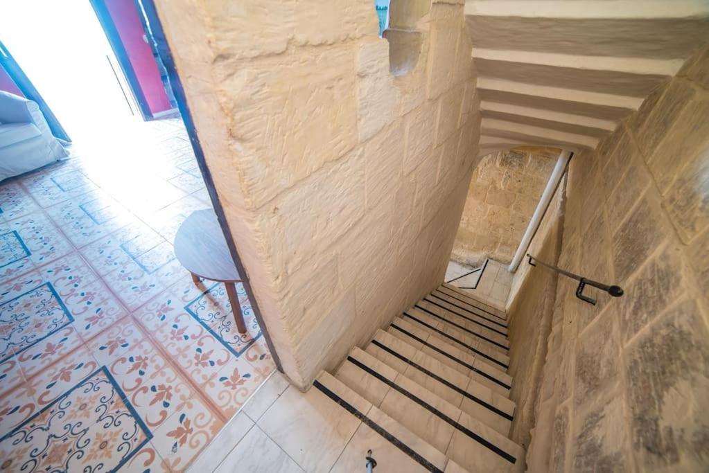 Juf- Juliana'S Unique Townhouse Leilighet Valletta Eksteriør bilde